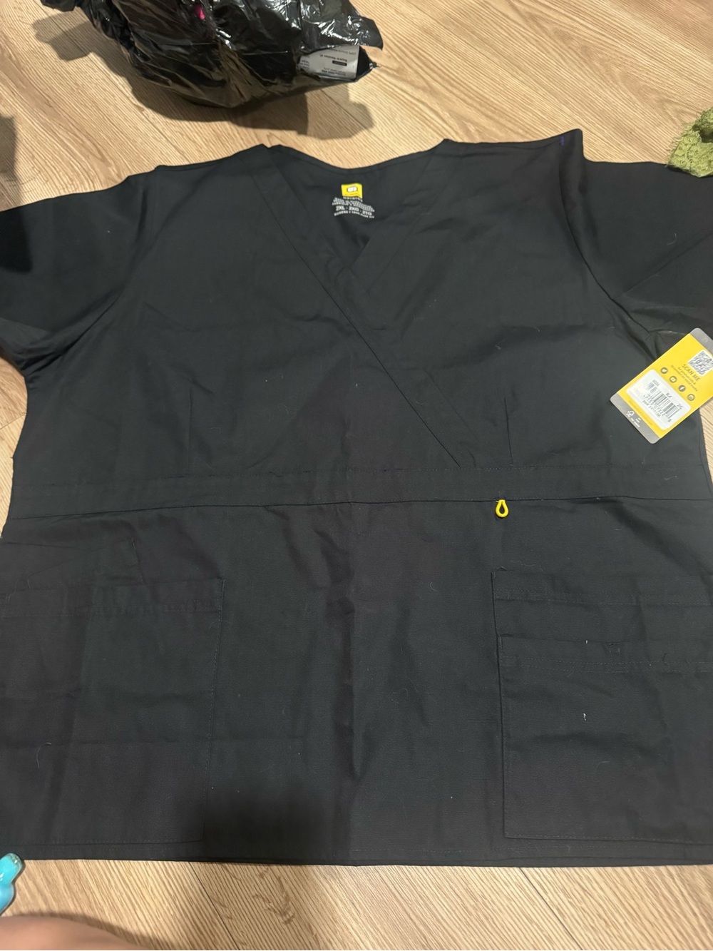 Women’s scrub top